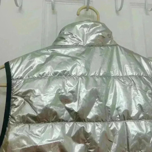 NWT LOHLA SPORT THE SHINY METALLIC SILVER VEST - Picture 4 of 11